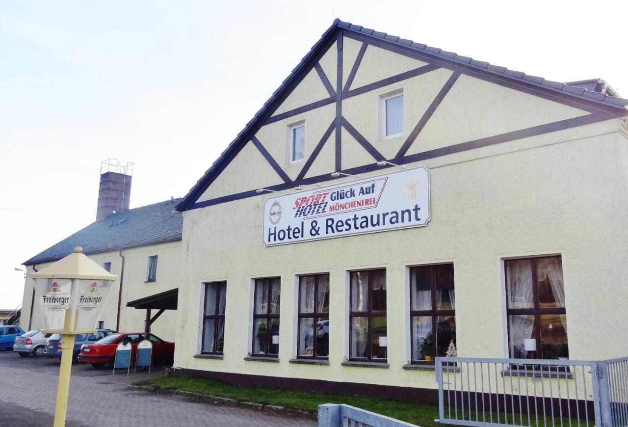 Glück Auf Mönchenfrei Hotel *